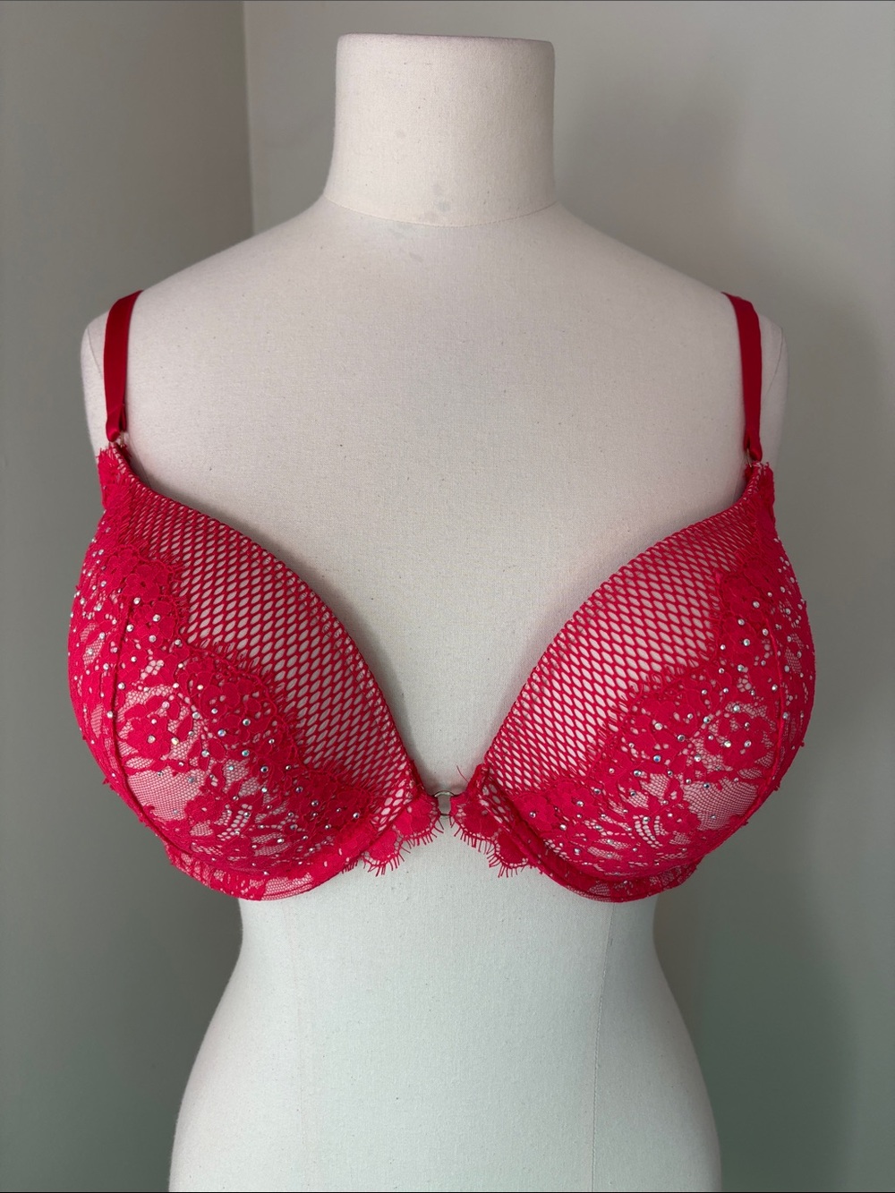 Victoria's Secret Very Sexy Push Bra Jewelled Lace Mesh 38D